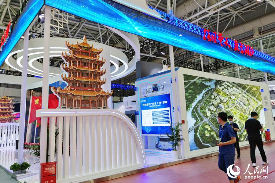 部分展區(qū)的布置除了“科技感”十足外，還帶有鮮明的地方特色和文化風(fēng)韻。人民網(wǎng) 劉卿攝