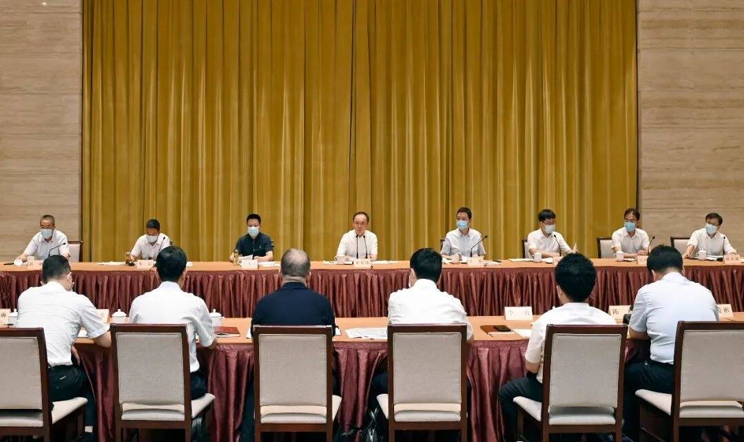 宋樂偉專題調(diào)研中心商圈易澇積水點治理工作