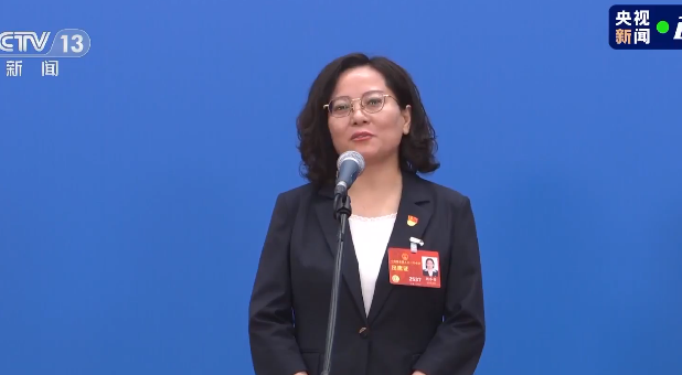 代表通道丨劉小蓉：腳下沾有多少泥土 心中就沉淀多少真情