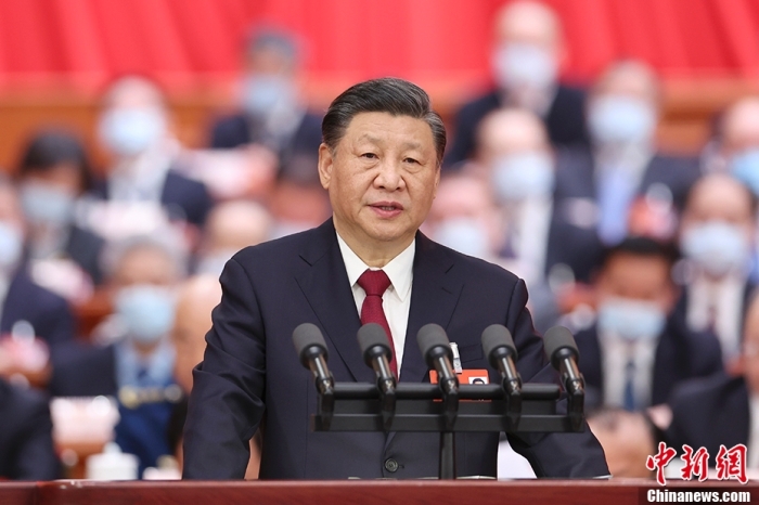 3月13日，第十四屆全國(guó)人民代表大會(huì)第一次會(huì)議在北京人民大會(huì)堂閉幕。中共中央總書記、國(guó)家主席、中央軍委主席習(xí)近平發(fā)表重要講話。<a target='_blank' href='/'>中新社</a>記者 盛佳鵬 攝