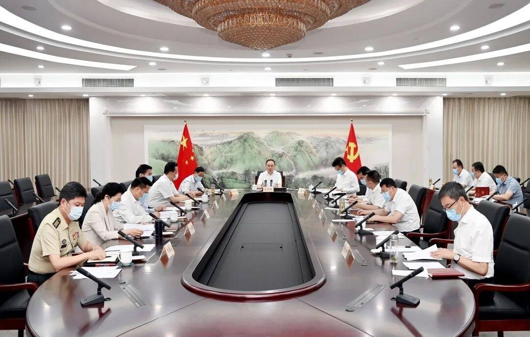 市委常委會召開專題民主生活會：以案示警以案為鑒以案促改 堅定不移推進全面從嚴治黨