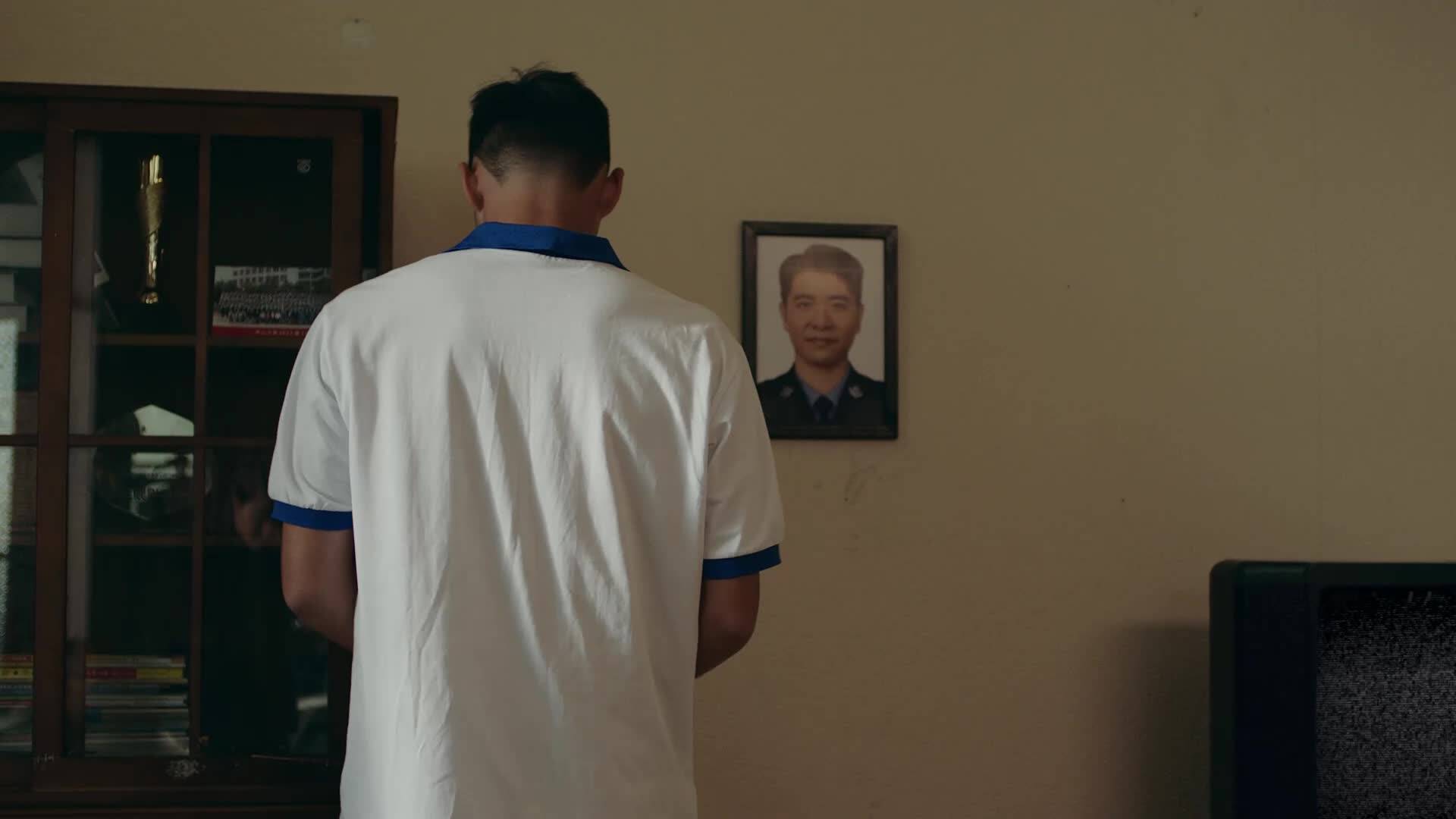 2023年廣東公安清明節(jié)主題宣傳片《于無(wú)聲處》原版