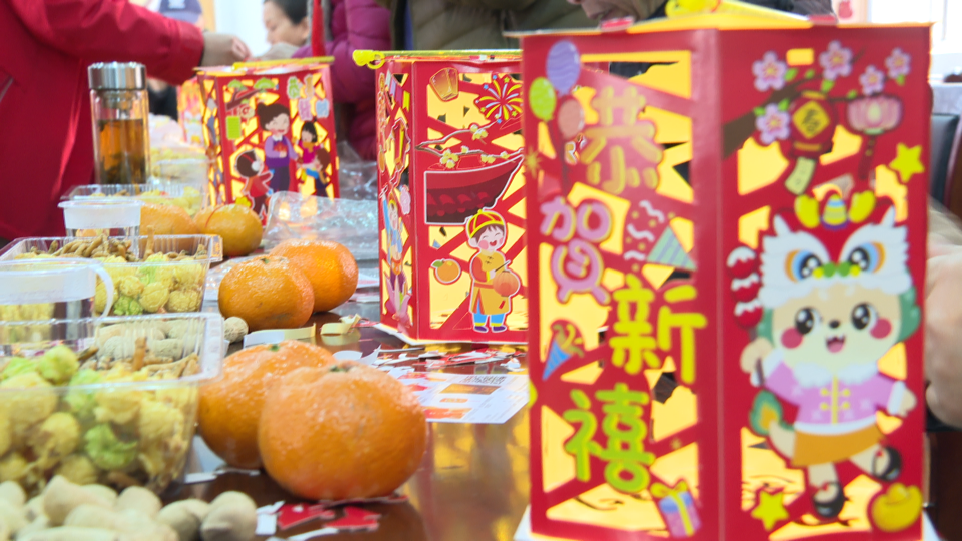 風(fēng)華園社區(qū)：做花燈 猜謎語 歡樂活動迎新年