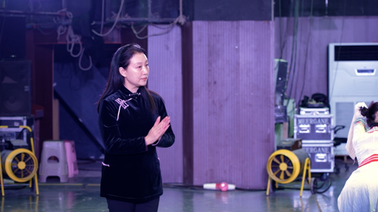 藝熠生輝|李雪梅：堅(jiān)守人民立場(chǎng)  永攀文藝高峰