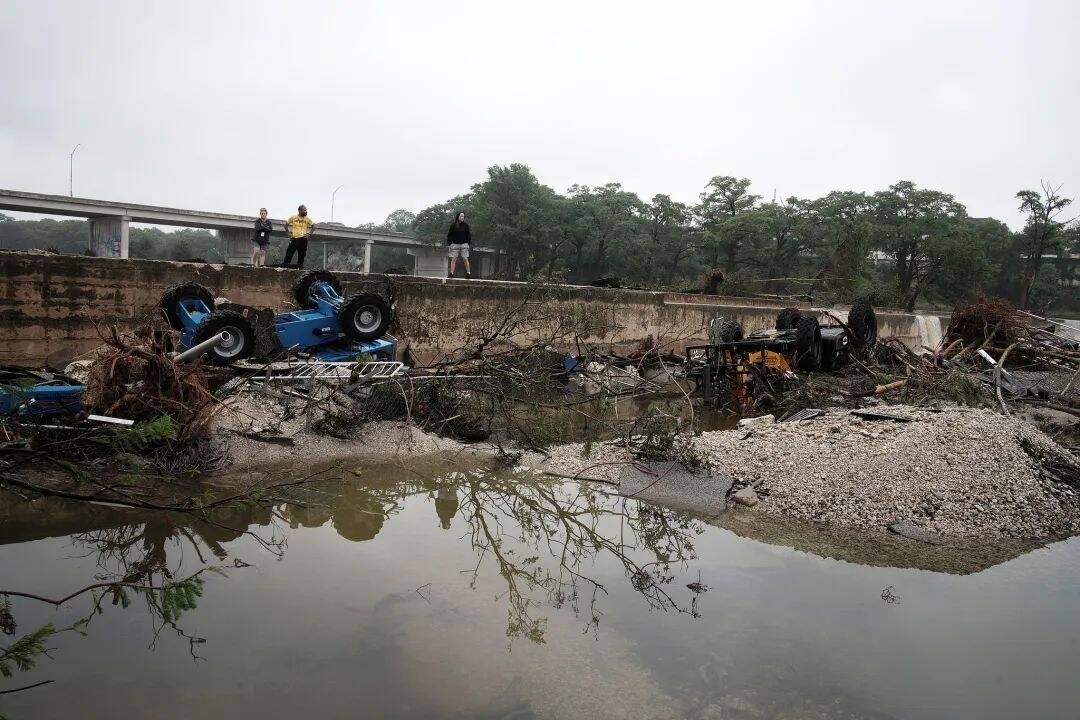 美國洪災已致49人死亡，20多名夏令營女童下落不明