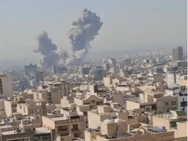 &ldquo;美國(guó)正在對(duì)伊朗進(jìn)行空襲&rdquo;！