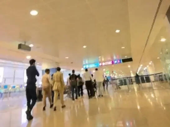 突發(fā)！迪拜國際機(jī)場傳出爆炸聲，部分旅客被緊急疏散，&ldquo;機(jī)場上空出現(xiàn)攔截行動(dòng)&rdquo;