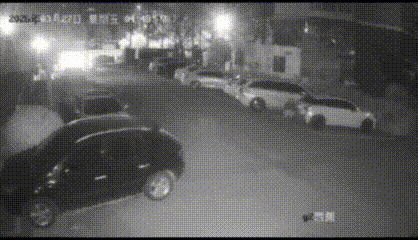 夜間張貼&ldquo;涉黃小廣告&rdquo; ，抓！