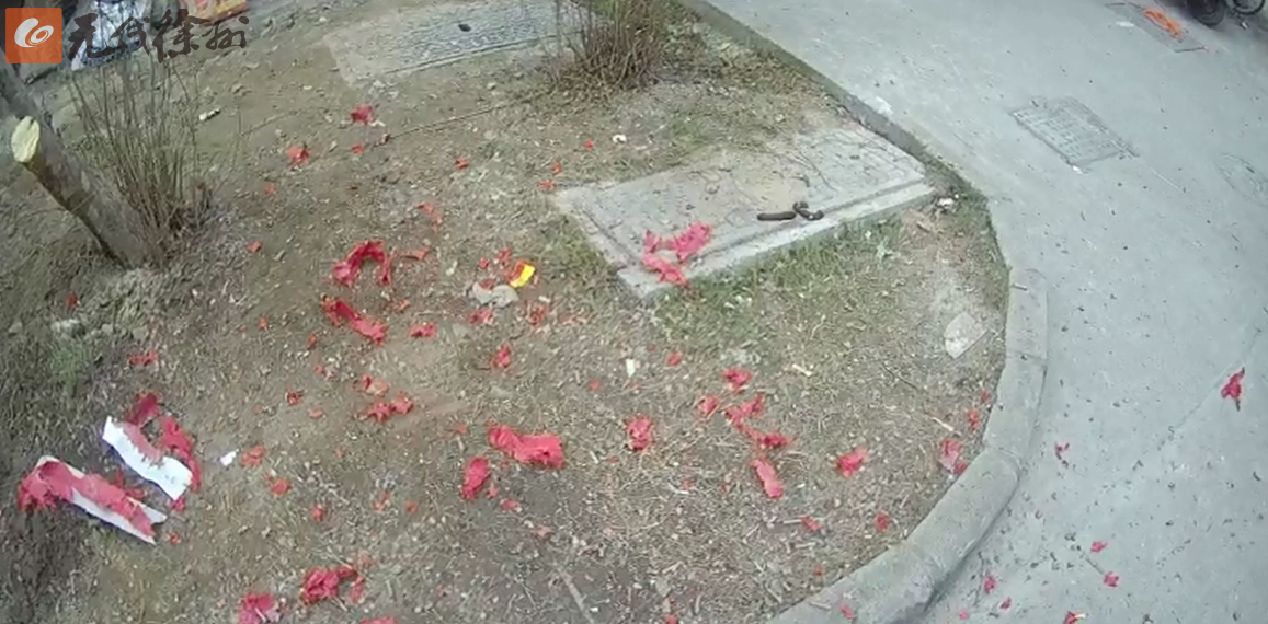 徐州男子搬家放炮圖吉利 違反規(guī)定被處罰